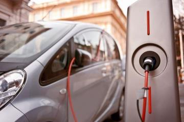 Automotive Plastics: 2024 Material Innovations for Light-weight ICEs & Emerging EVs